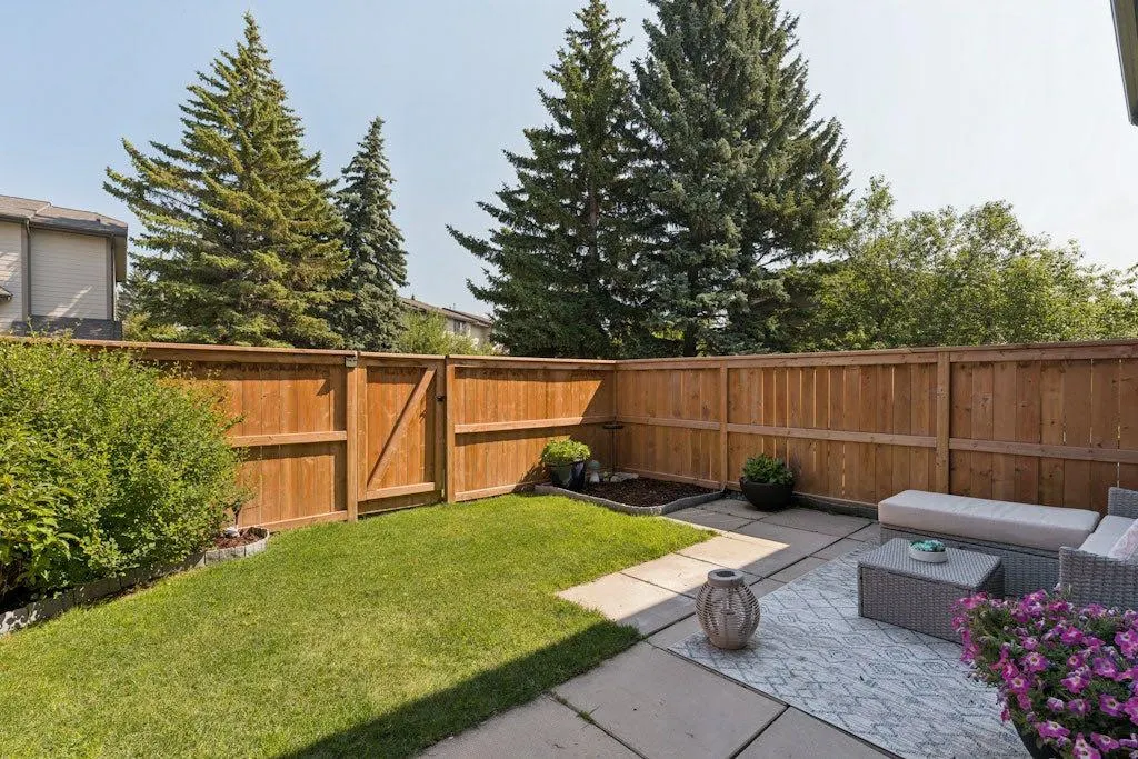 5019 46 Avenue SW #9