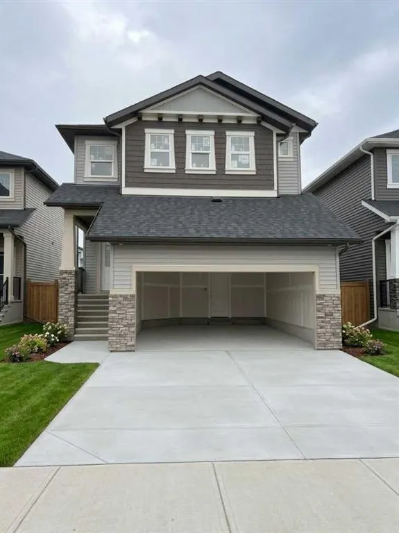 147 Vantage Crescent SW