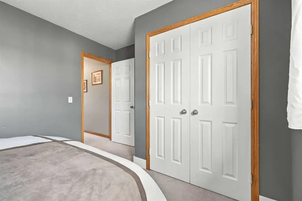 2 Cimarron Grove Bay