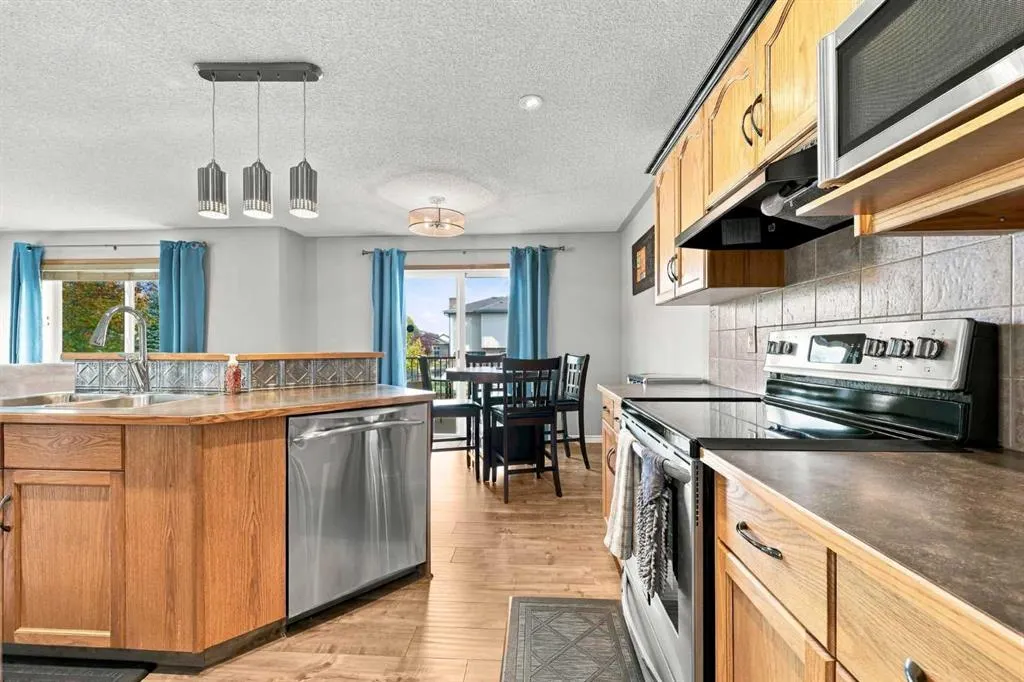2 Cimarron Grove Bay