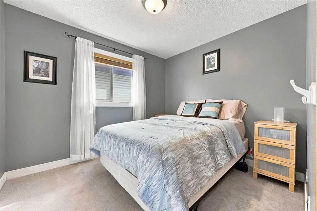 2 Cimarron Grove Bay