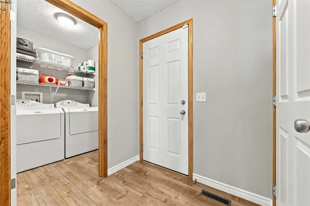 2 Cimarron Grove Bay
