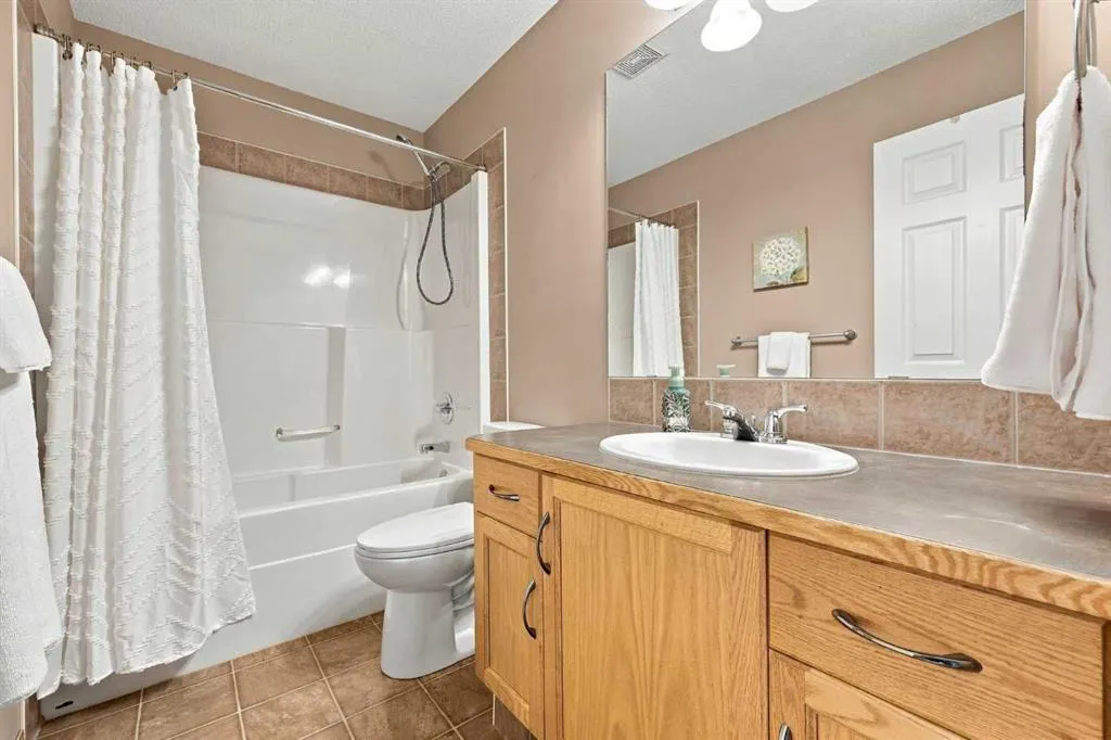 2 Cimarron Grove Bay