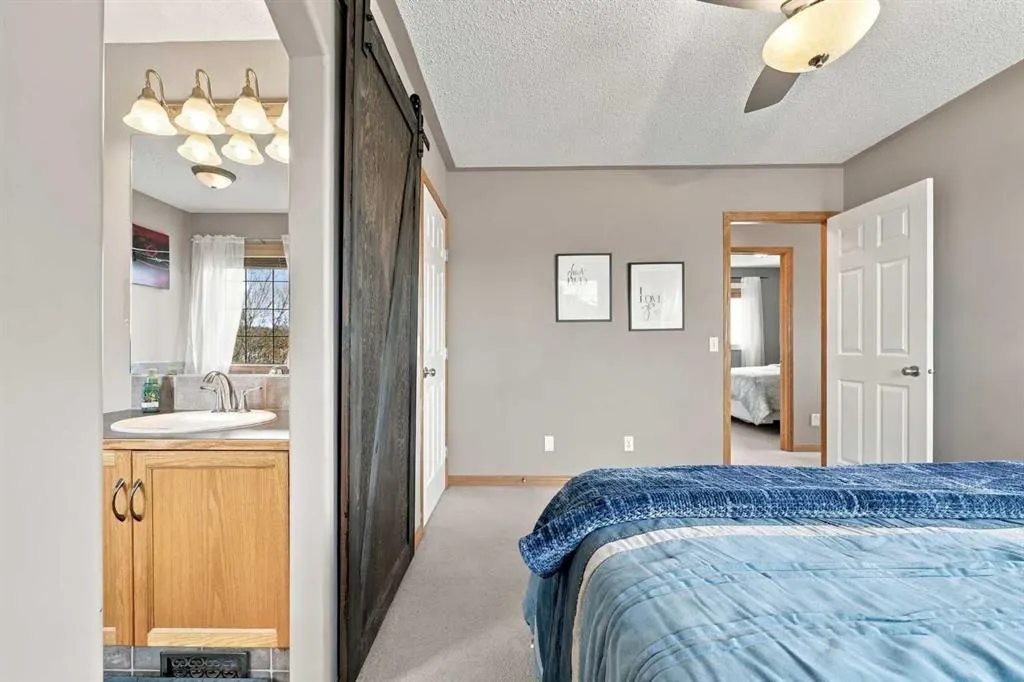 2 Cimarron Grove Bay