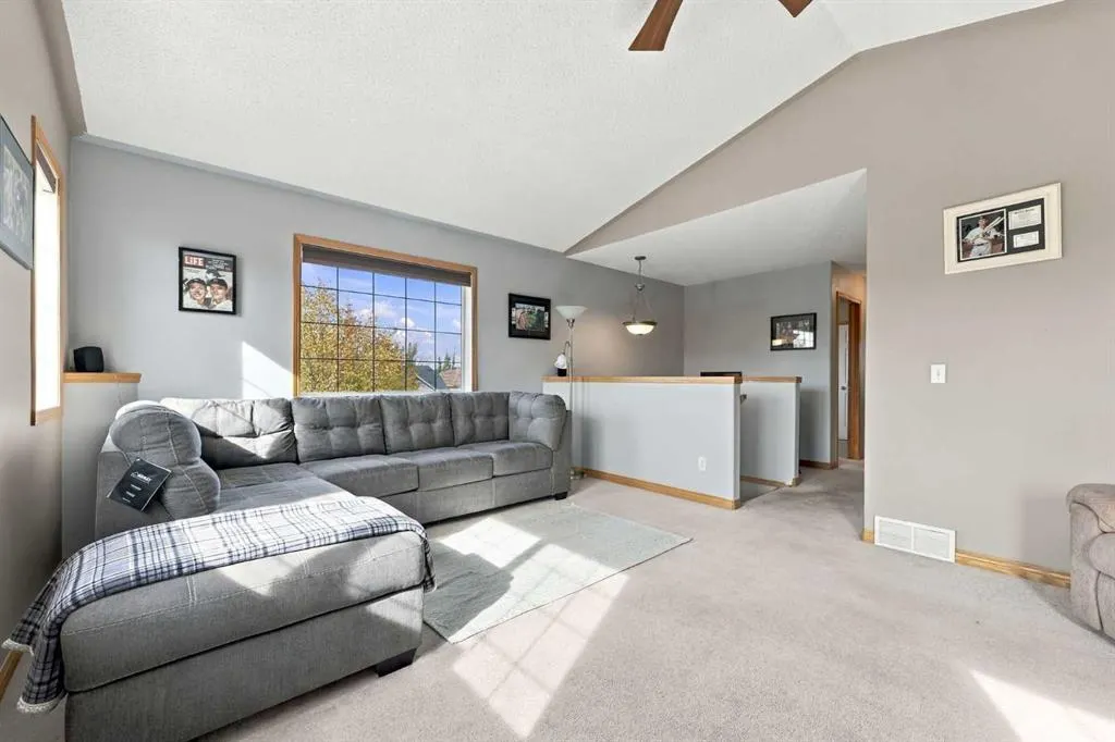 2 Cimarron Grove Bay