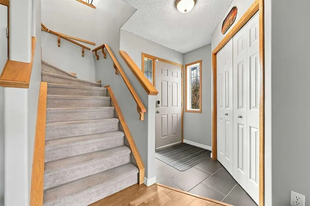 2 Cimarron Grove Bay