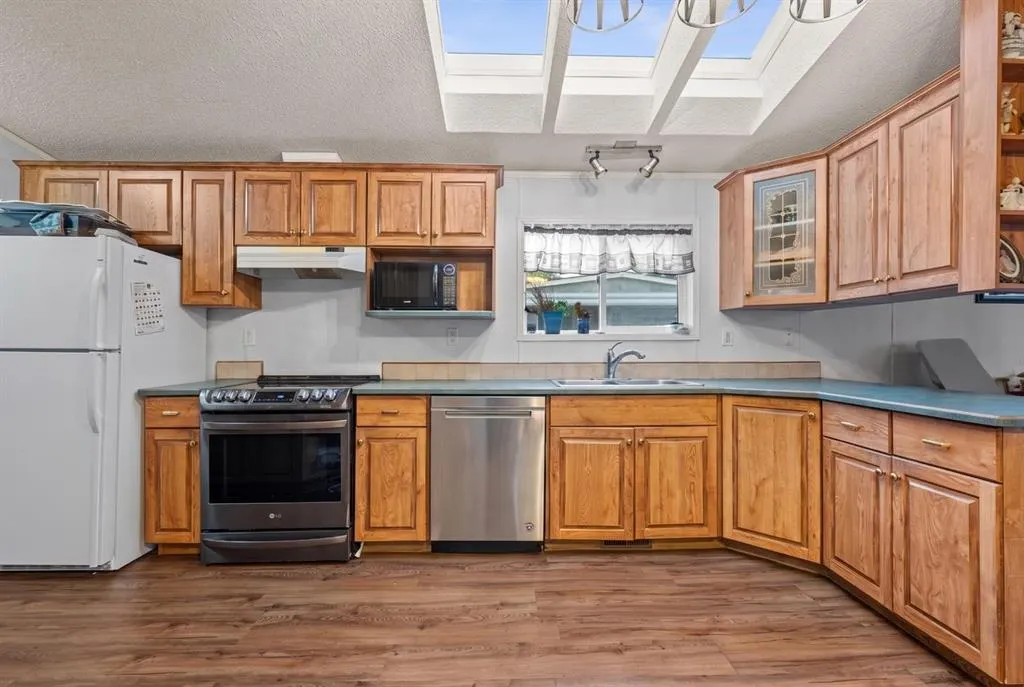 99 Arbour Lake Road #142