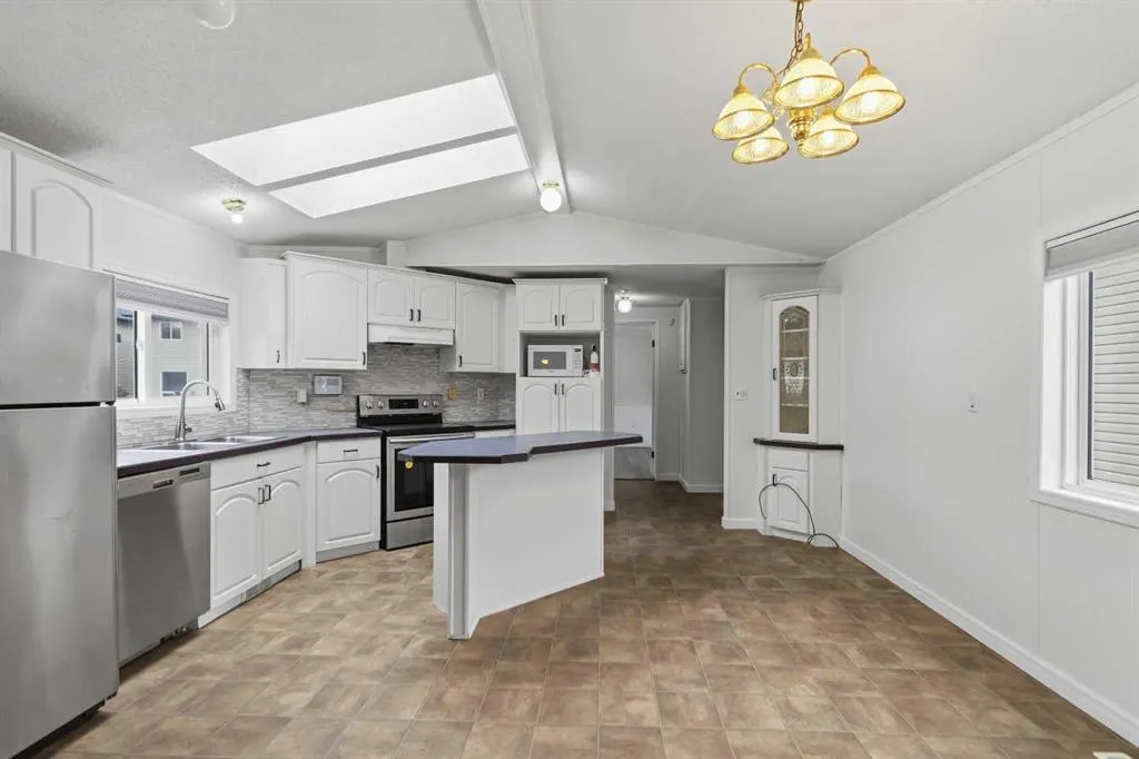 284 Caouette Crescent