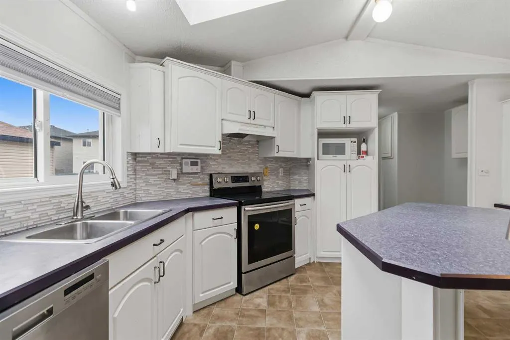284 Caouette Crescent