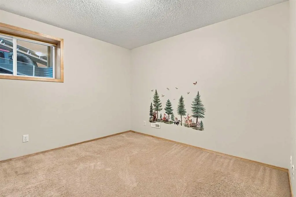 209 Tuscany Ravine Road NW