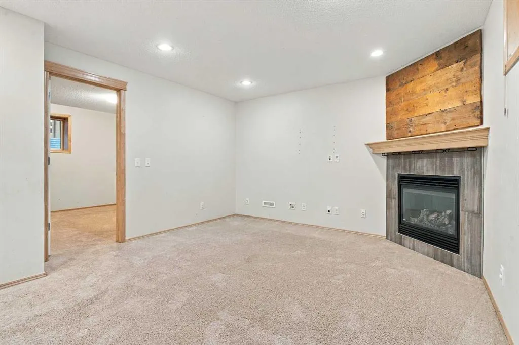 209 Tuscany Ravine Road NW