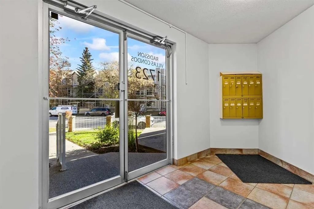 1723 35 Street SE #209