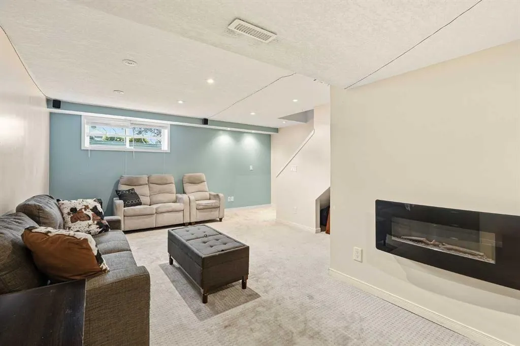 71 Elgin Meadows Garden SE