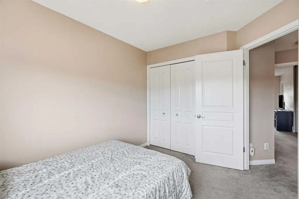 71 Elgin Meadows Garden SE