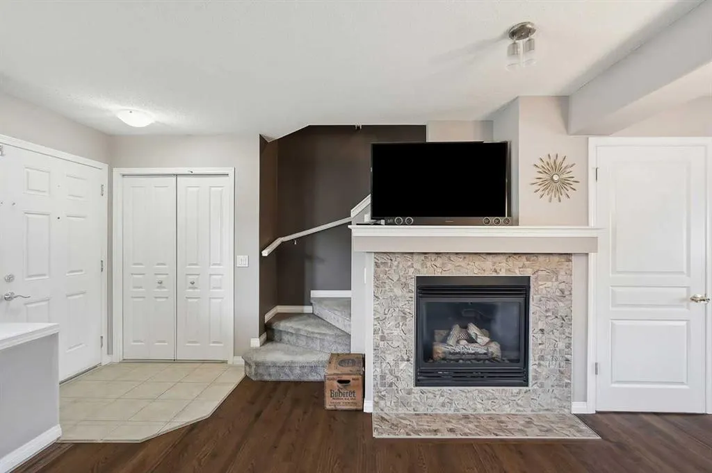 71 Elgin Meadows Garden SE
