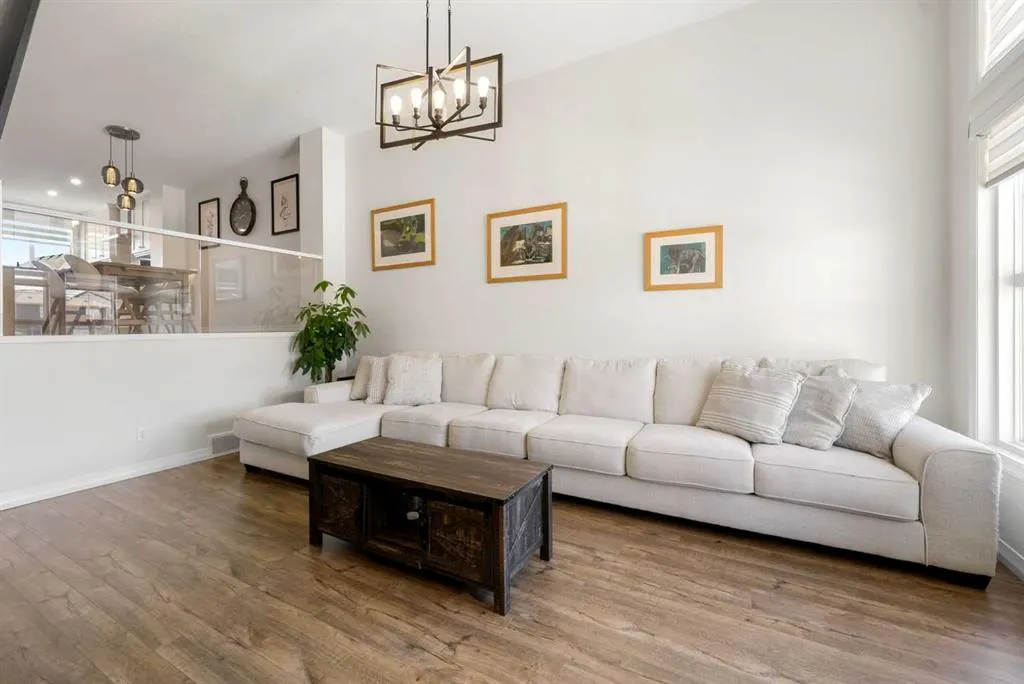 31 Magnolia Grove SE
