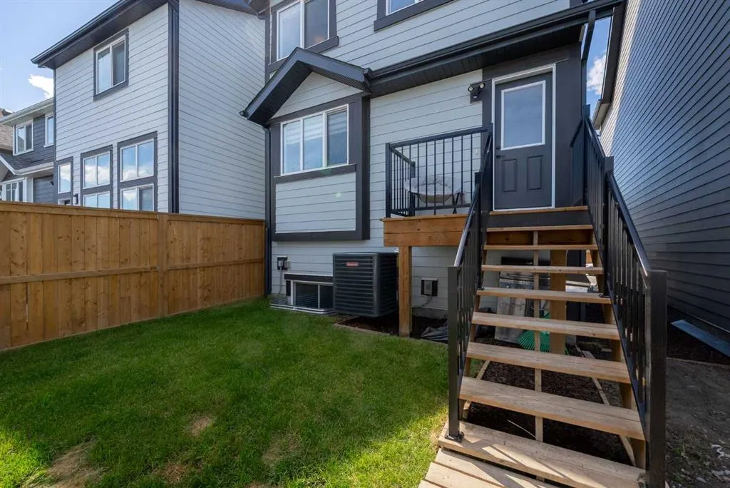 31 Magnolia Grove SE