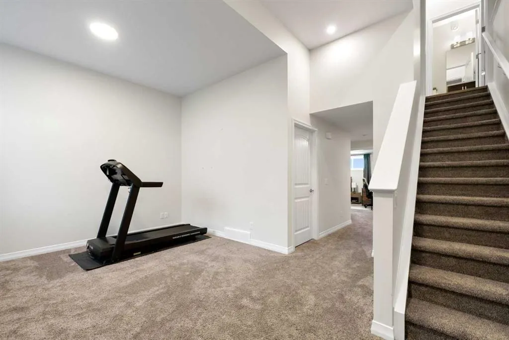 31 Magnolia Grove SE