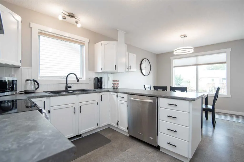 118 Eversole Crescent