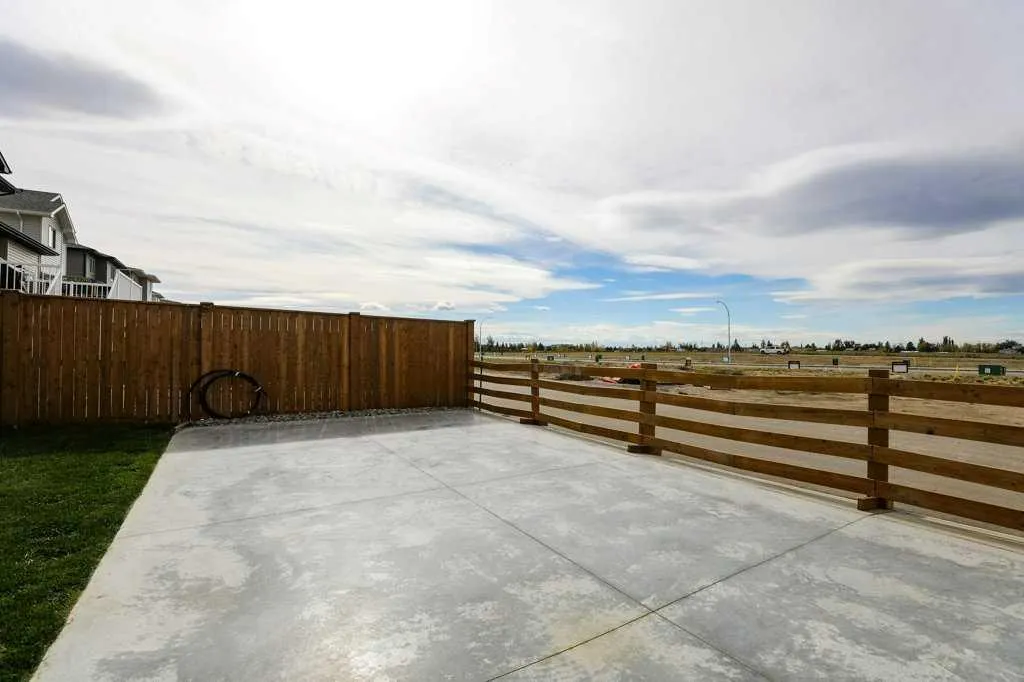 182 Caribou Bend N