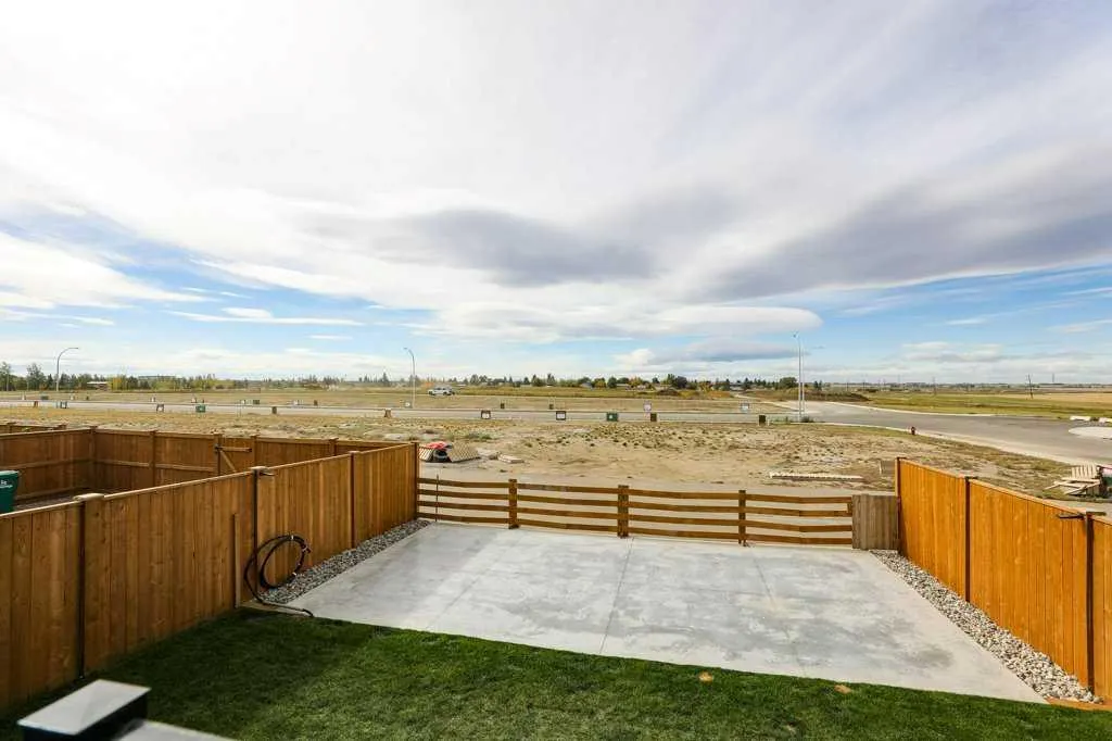 182 Caribou Bend N