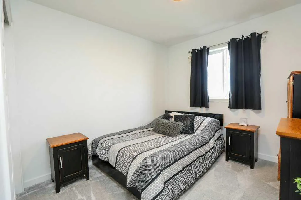 182 Caribou Bend N