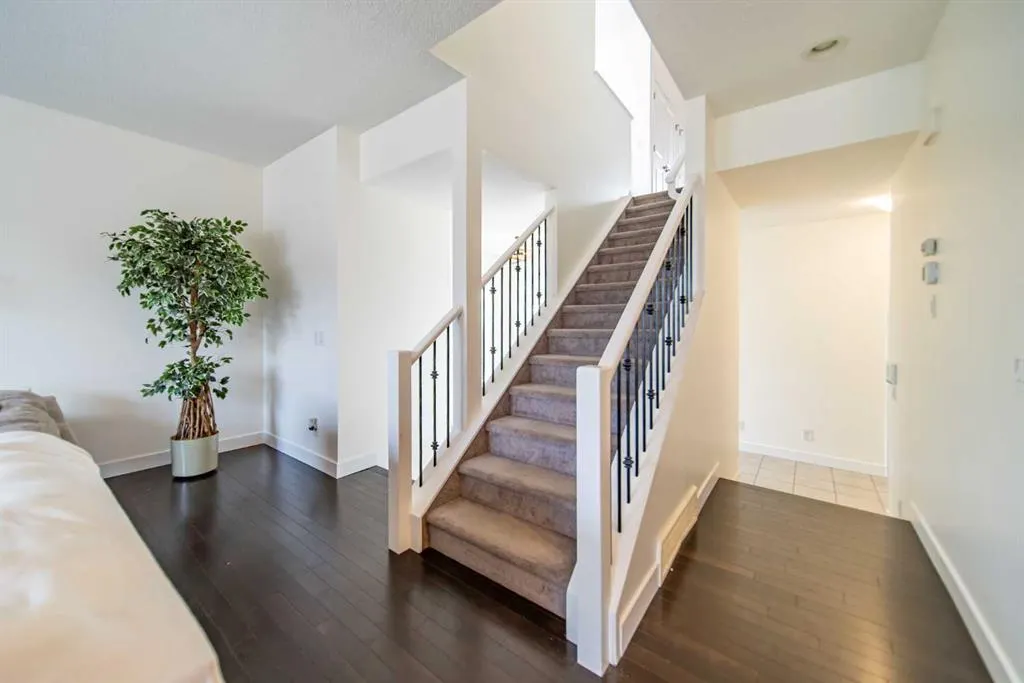 83 Auburn Glen Lane SE