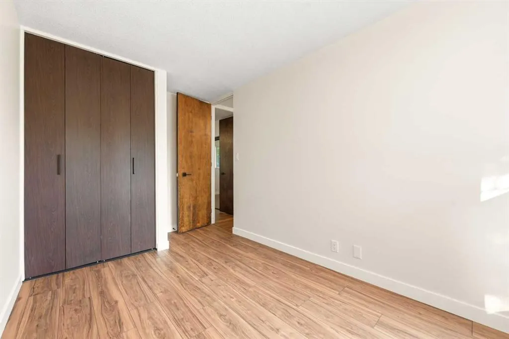 77 Selkirk Boulevard
