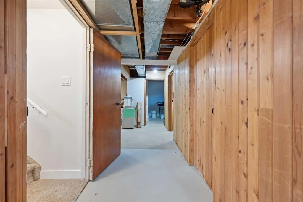 77 Selkirk Boulevard