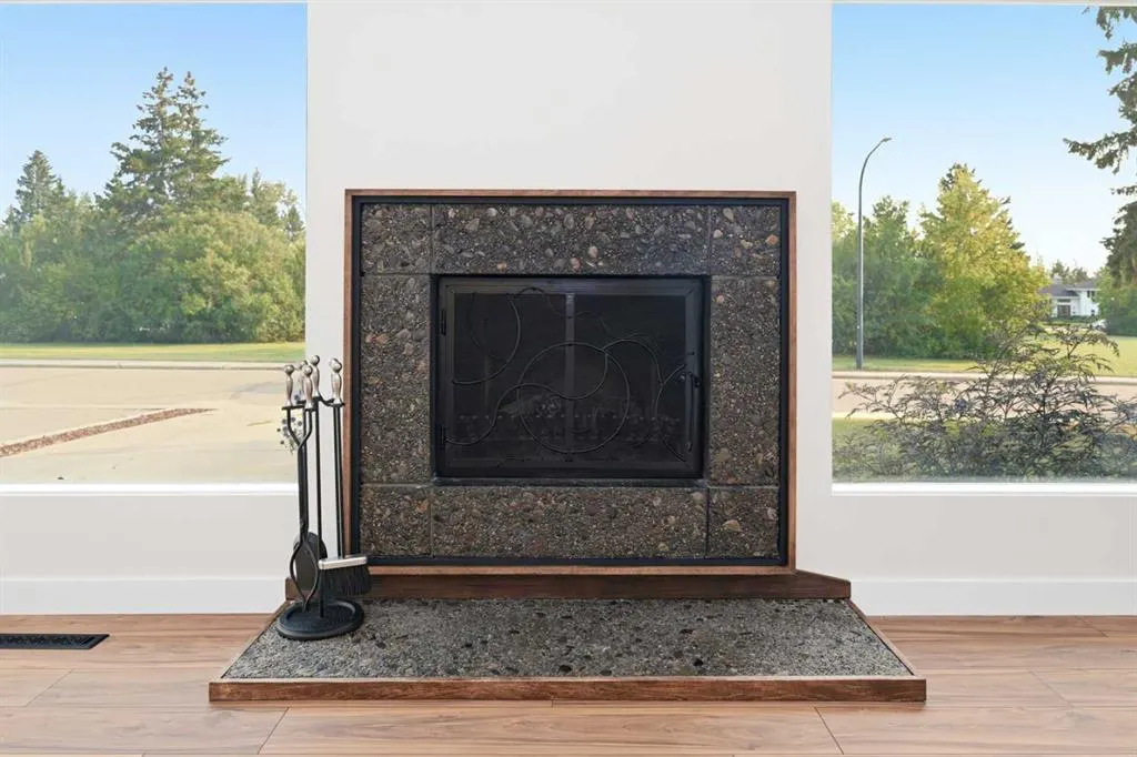 77 Selkirk Boulevard