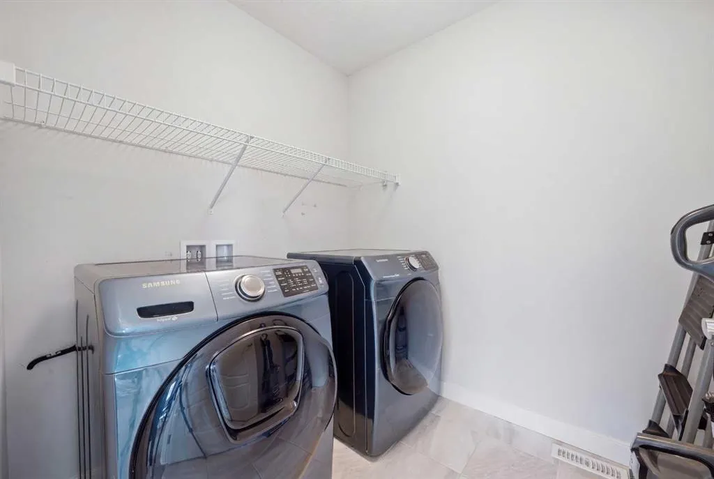 21 Redstone Heath NE