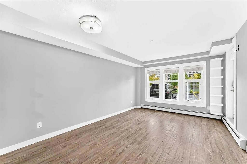 11 Mahogany Row SE #1115