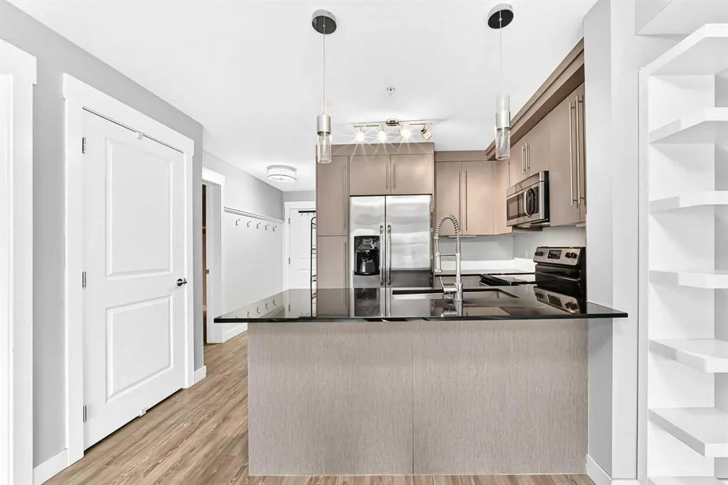 11 Mahogany Row SE #1115
