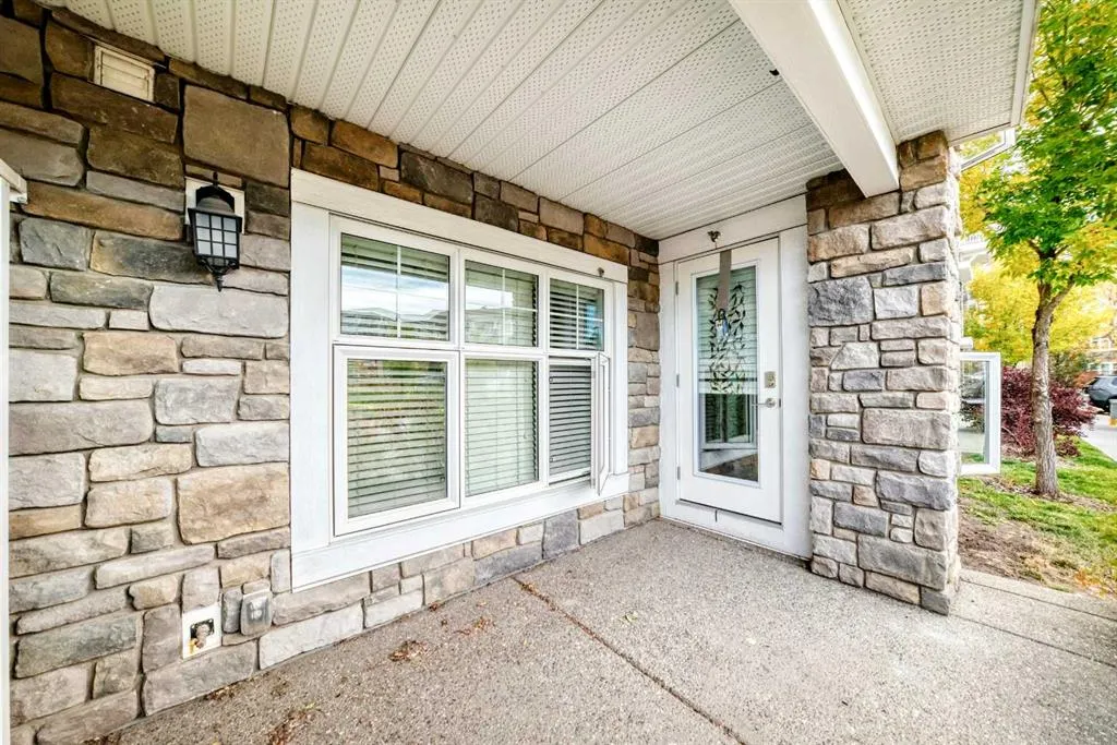 11 Mahogany Row SE #1115