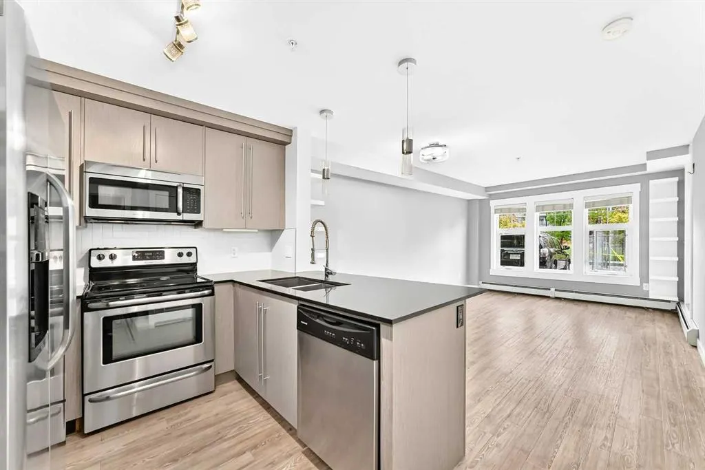 11 Mahogany Row SE #1115