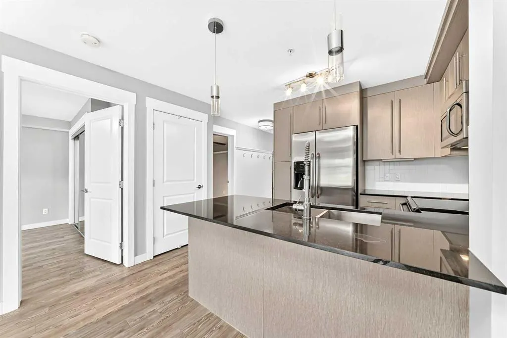 11 Mahogany Row SE #1115