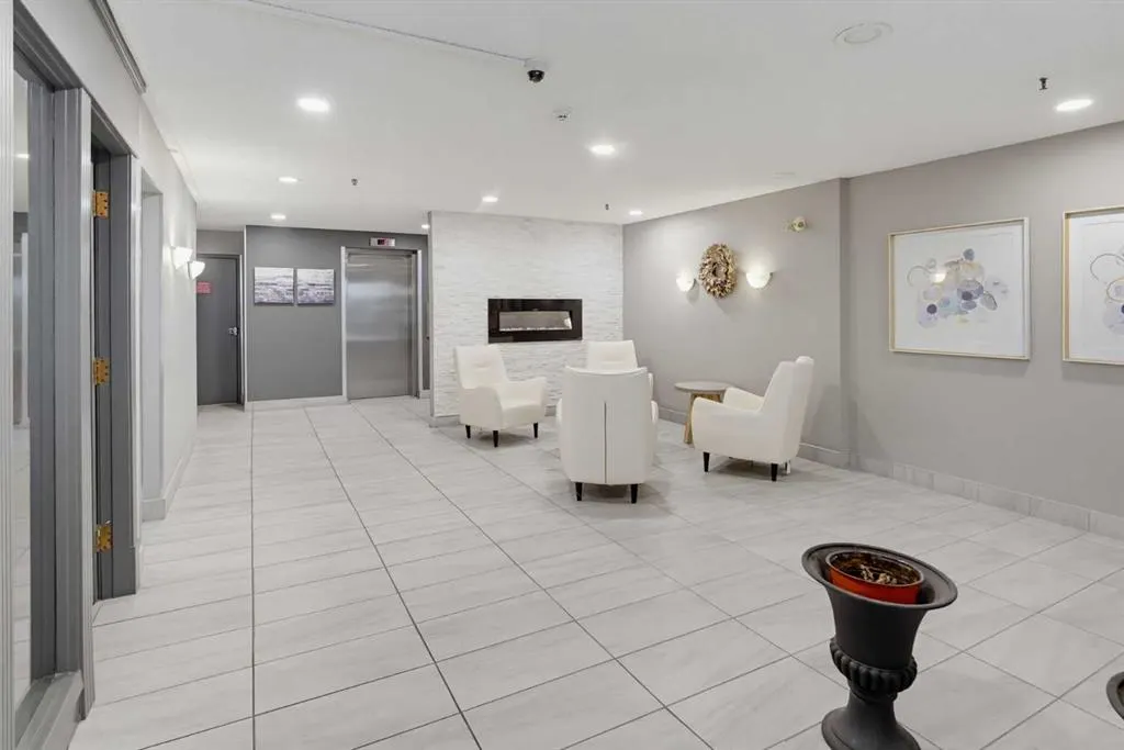540 18 Avenue SW #405