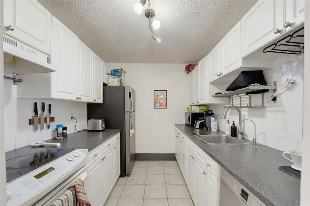 540 18 Avenue SW #405