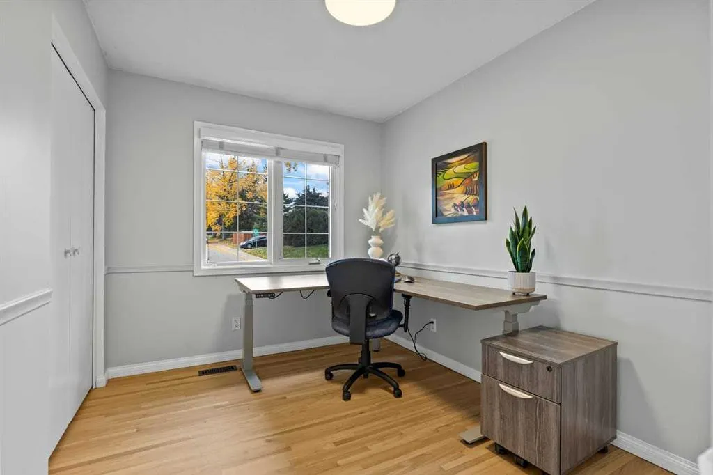 232 Lake Wapta Rise SE