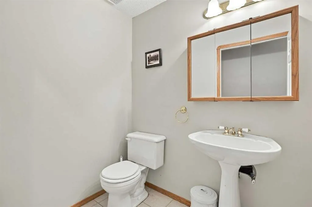 5 Riverview Court