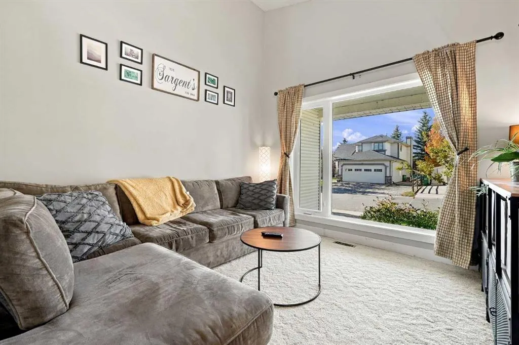 5 Riverview Court