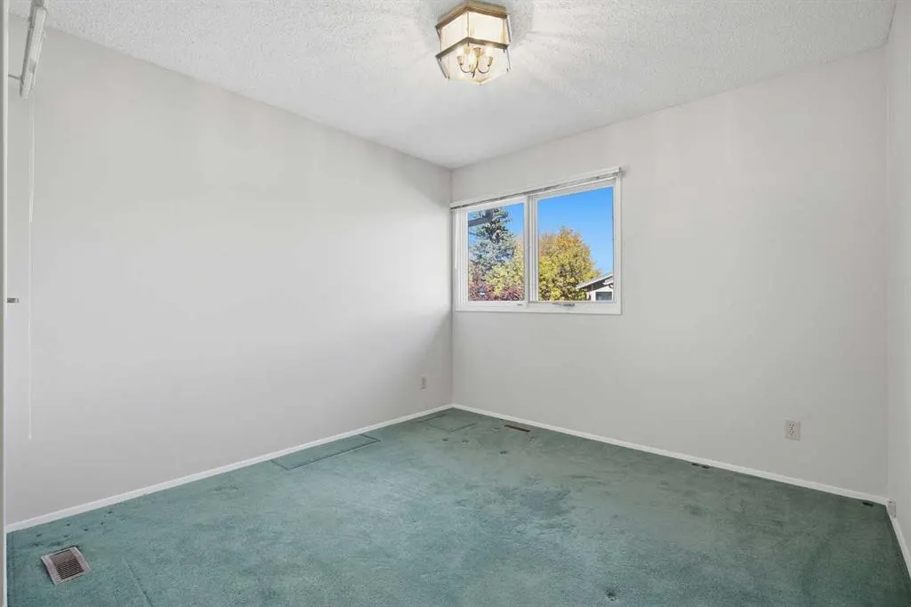 20 Midpark Crescent SE #248