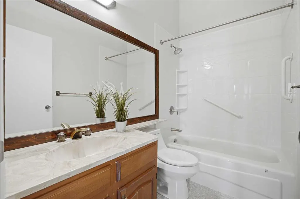 20 Midpark Crescent SE #248