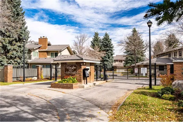 20 Midpark Crescent SE