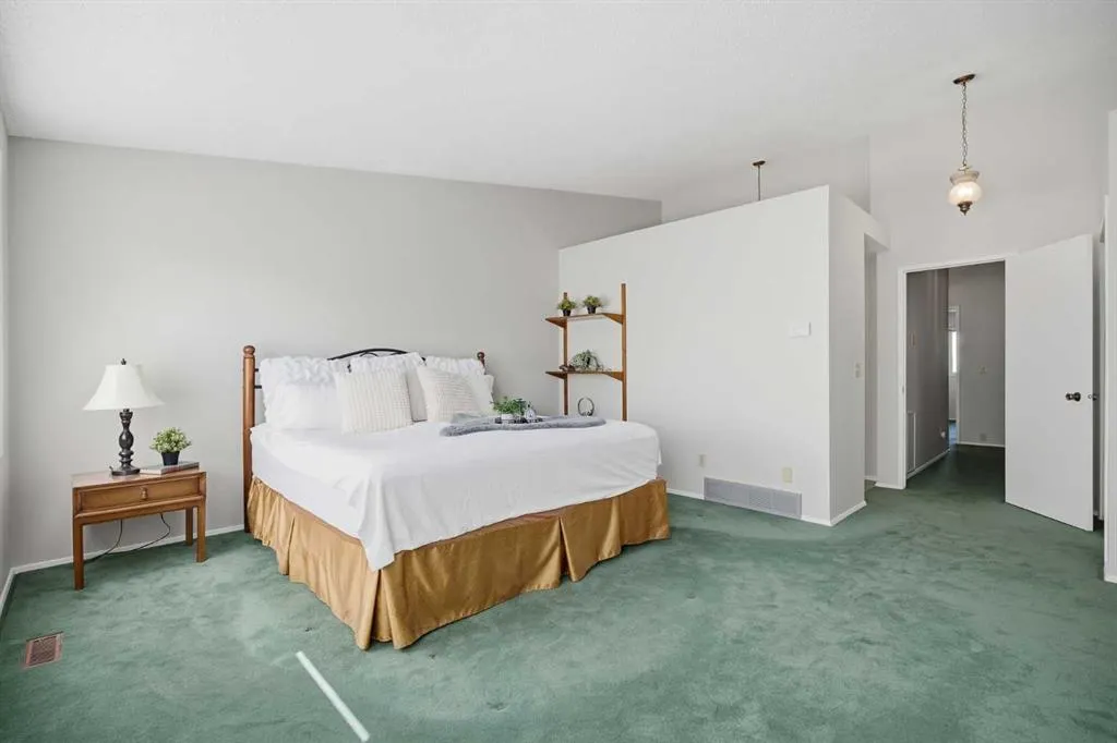 20 Midpark Crescent SE #248
