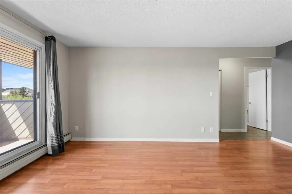1513 26 Avenue SW #308
