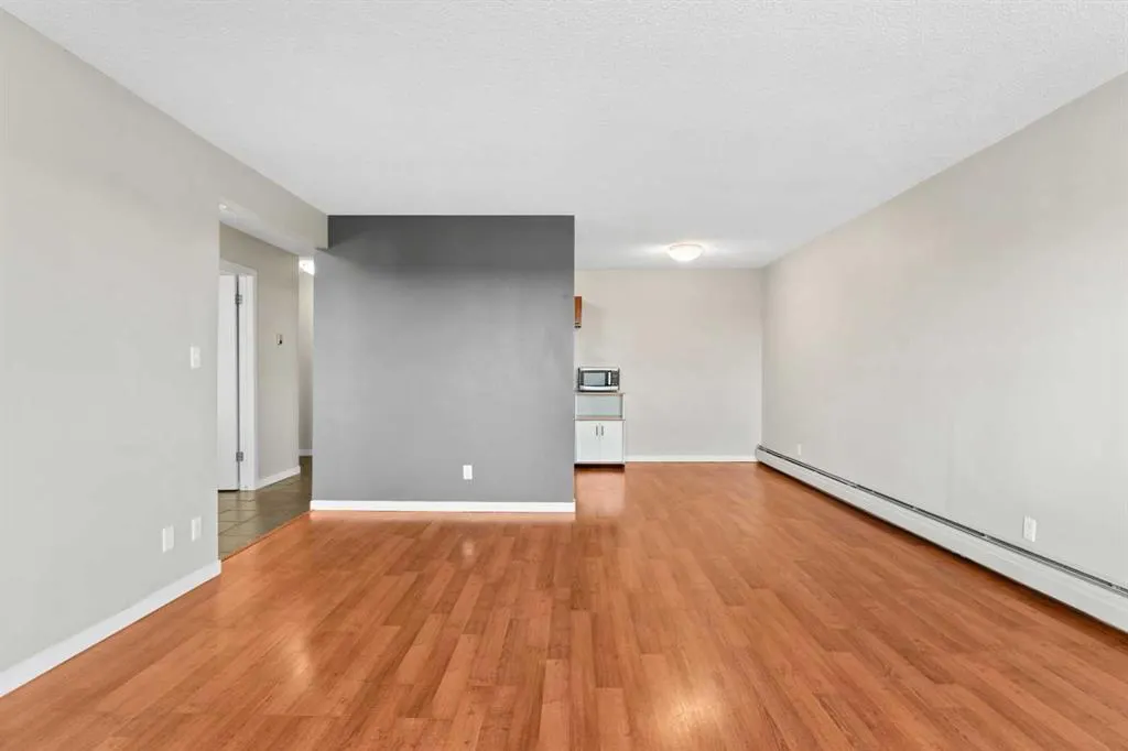 1513 26 Avenue SW #308