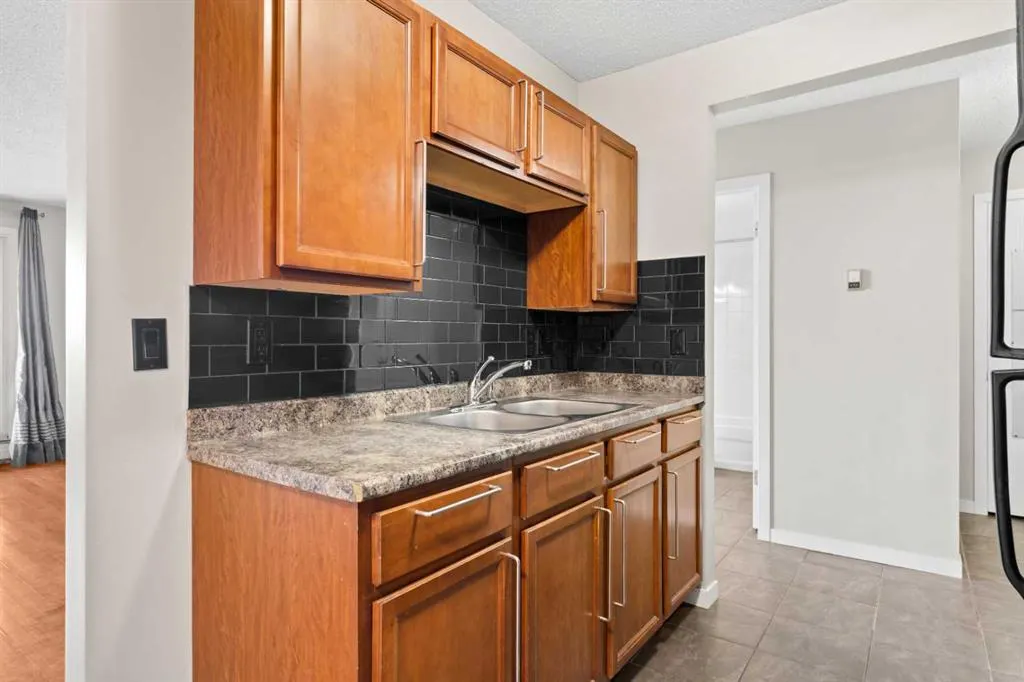 1513 26 Avenue SW #308