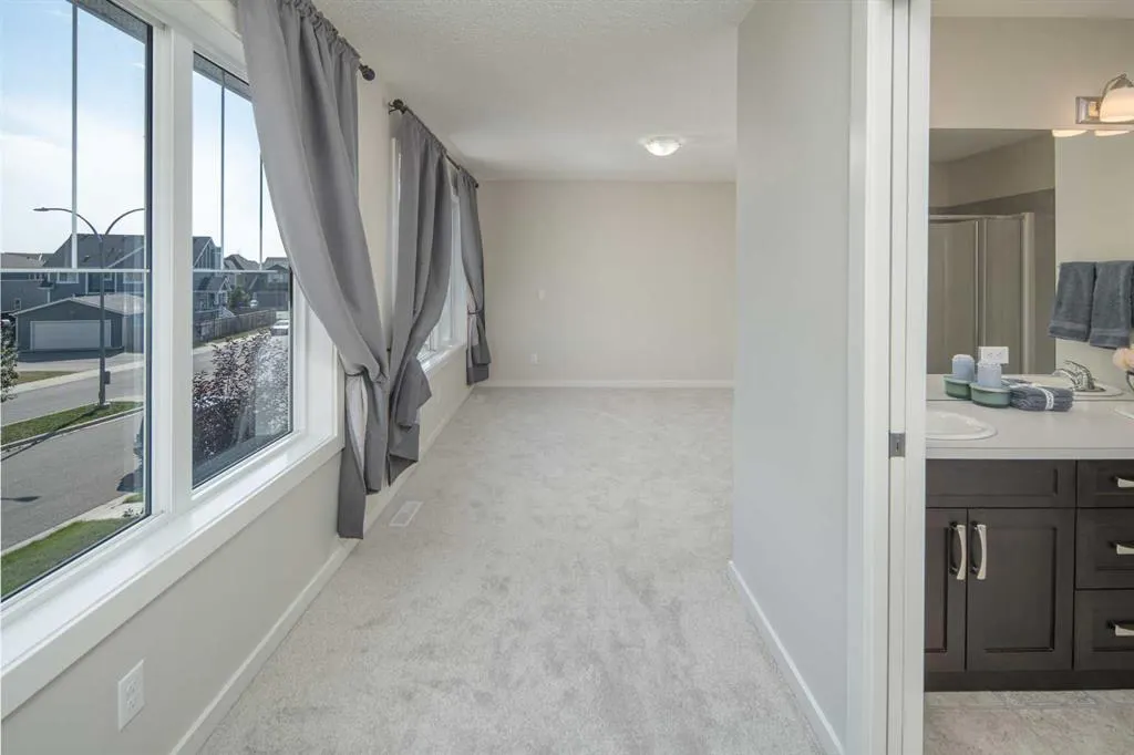 25 Marquis Place SE