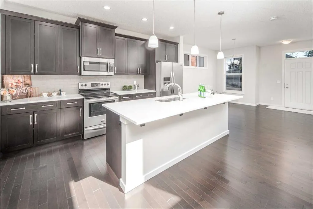 25 Marquis Place SE